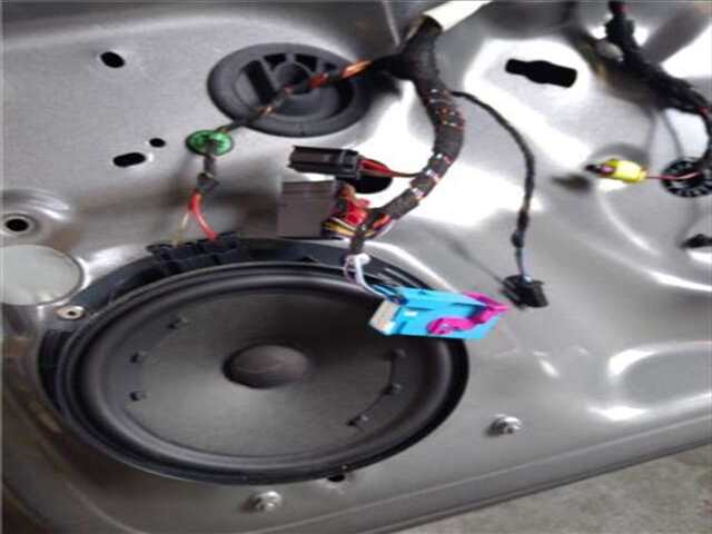 Foto 2ª: Puerta Delantera Derecha Volkswagen Golf 2.0 ADVANCE BLUEMOTION TECH. [2.0 LTR. - 110 KW TDI] [CRL]