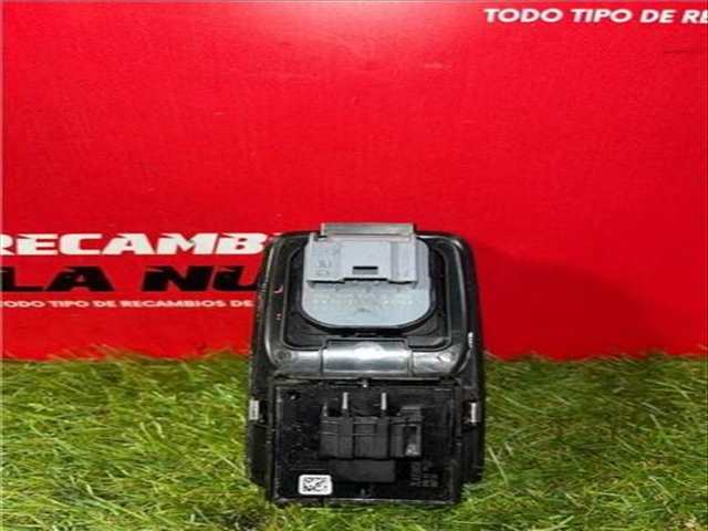 Foto 4ª: Botonera Elevalunas Ford Tourneo 1.5 ACTIVE [1 5 LTR. - 84 KW ECOBOOST CAT] 114CV [DPB] (2023)