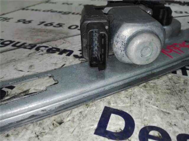 Foto 2ª: Elevalunas Eléctrico Delantero Derecho Renault Scenic 1.9 ADVENTURE BY CORONEL TAPIOCCA [1.9 LTR. - 96 KW DCI DIESEL] (JM)(2003-_) [F9Q804]