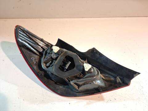 Foto 3ª: Piloto Trasero Derecho Opel Corsa A13DTE (2014)