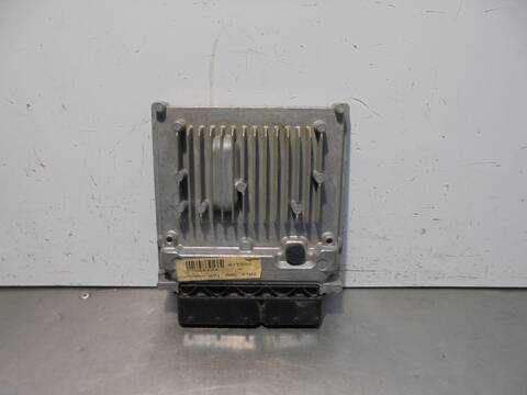 Foto 2ª: Centralita Motor ECU Mercedes Clase C 160 CLA 220 CDI 117.303) 177CV 130KW [651930] (2015)