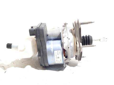 Foto 3ª: Servofreno Renault Arkana 1.6 E-TECH 145 LDMU) 94CV 69KW [H4M 632] (2025)