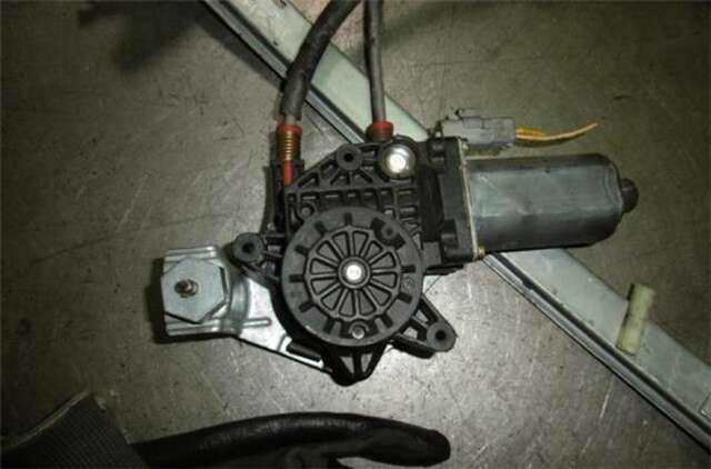 Foto 3ª: Elevalunas Eléctrico Delantero Derecho Citroen Xsara 1.9 TD [DHY (XUD9TE/Y)]