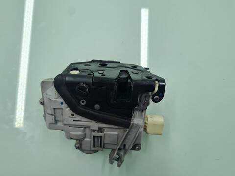 Foto 3ª: Cerradura Puerta Trasera Derecha Volkswagen Passat 2.0 TDI BERLINA 140CV 103KW (2011)