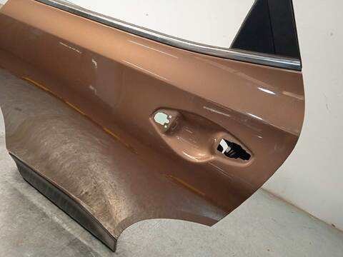 Foto 2ª: Puerta Trasera Izquierda Kia Xceed 1.0 TGDI CAT 120CV 88KW [G3LE] (2023)