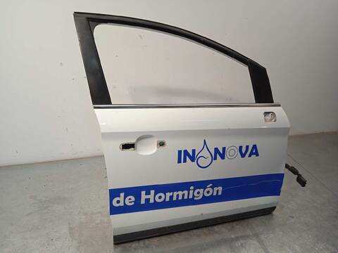 Foto 4ª: Puerta Delantera Derecha Ford Kuga TITANIUM 140CV 103KW [UFDA] (2012)