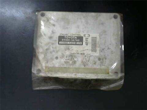 Centralita Motor ECU Toyota Corolla 1.6 16V ZZE112_)