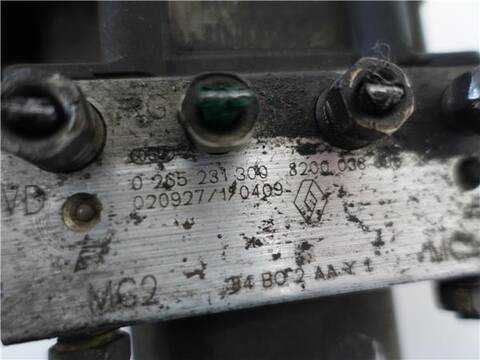 Foto 3ª: Abs Renault Megane 1.6 16V 112CV 82KW II BM0/1_ CM0/1_) [K4M 760] (2002)