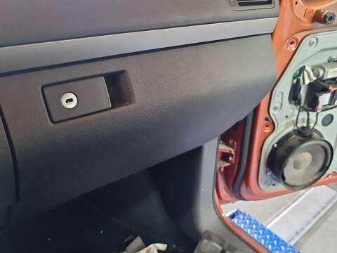 Guantera Volkswagen Touran 1.9 TDI 105CV 77KW