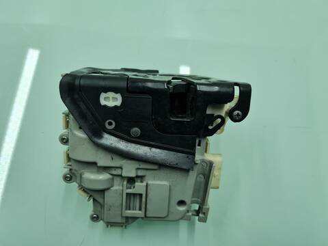 Foto 3ª: Cerradura Puerta Delantera Derecha Audi A3 AMBIENTE 150CV 110KW [CRBC] (2013)