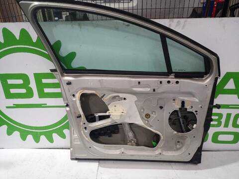 Foto 2ª: Puerta Delantera Izquierda Citroen C4 1.6 16V HDI 90CV [9HXDV6ATED4] (2004)