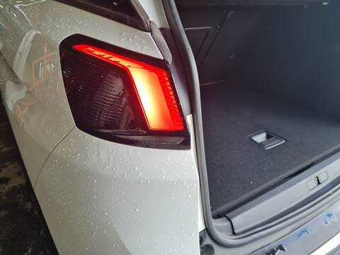 Foto 4ª: Piloto Trasero Izquierdo Peugeot 3008 ALLURE 131CV 96KW [YH01] (2020)