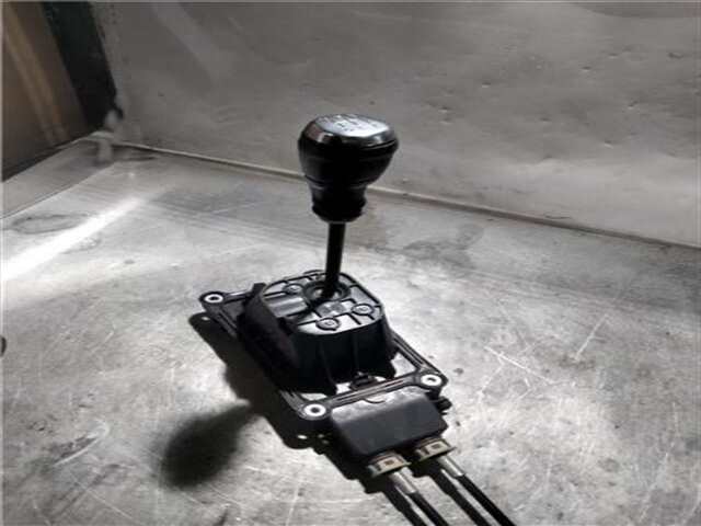 Foto 3ª: Palanca de Cambio Renault Clio 1.5 BUSINESS [1.5 LTR. - 66 KW DCI DIESEL FAP] [K9KE6]