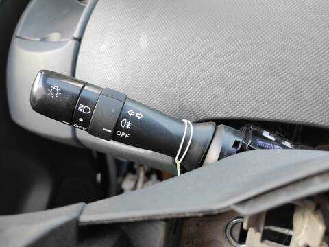 Foto 2ª: Mando Multifuncion Toyota Yaris 1KR (2008)