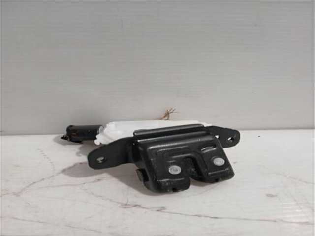 Foto 3ª: Cerradura Maletero Portón Toyota Yaris 1.5 HYBRID MXPH11) 92CV [M15A-FXE] (2020)