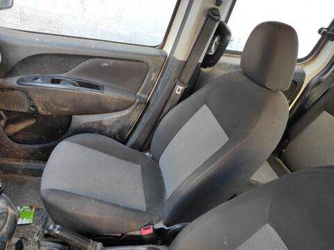 Asiento Delantero Derecho Fiat Doblo CARGO 330A1000