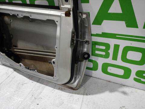 Foto 2ª: Puerta Delantera Izquierda Ford Fiesta AMBIENTE 68CV [F6JA] (2001)