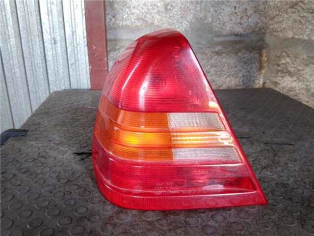 Piloto Trasero Izquierdo Mercedes Clase C 160 2.8 280 (202.028) [2.8 LTR. - 142 KW 24V CAT]