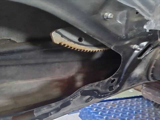 Elevalunas Eléctrico Delantero Izquierdo Suzuki SX4 GLX 120CV 88KW