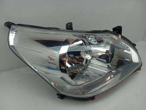 Foto 3ª: Faro Derecho Toyota Verso ACTIVE 126CV 93KW [1AD] (2009)