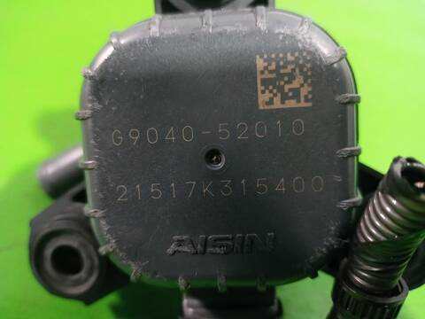 Foto 2ª: Bomba de Agua Toyota Auris HYBRID FEEL EDITION 136CV (2013)