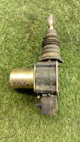 Foto 4ª: Cierre Centralizado Portón Mitsubishi Montero 2.8 D TDI GLS 3P [4M40] (1998)