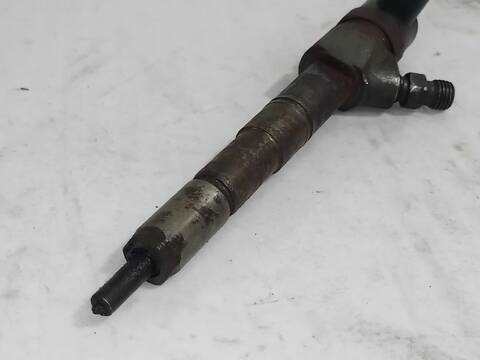 Foto 2ª: Inyectores Alfa Romeo Giulietta 1.6 JTDM CAT 105CV [940A3000] (2010)