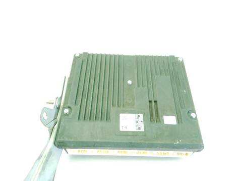 Centralita Motor ECU Toyota Hilux 2.4 D GUN112_ GUN122_ GUN135_)