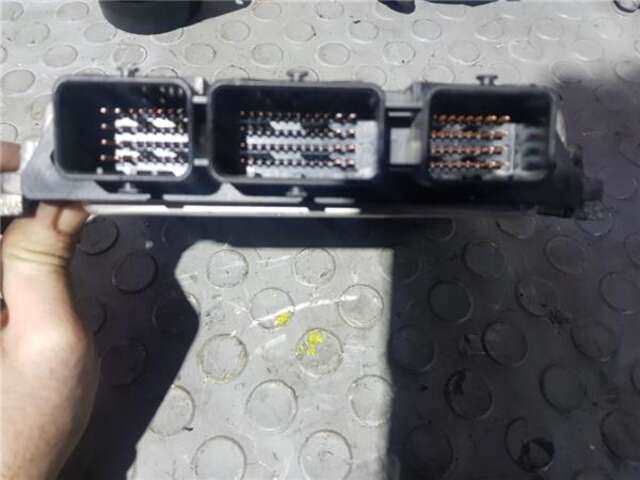 Foto 3ª: Centralita Motor ECU Renault Laguna 1.9 AUTHENTIQUE [1.9 LTR. - 96 KW DCI DIESEL FAP] [F9Q 17]