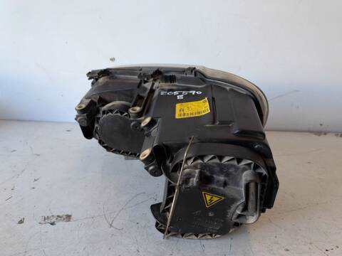 Foto 3ª: Faro Derecho Volkswagen Touran ADVANCE 2.0 TDI 140CV (2003)