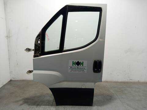 Puerta Delantera Izquierda Iveco Daily 33S14 35S14 35C14 136CV 100KW FURGONETA