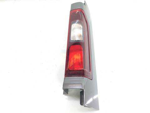 Piloto Trasero Derecho Renault Trafic L2H1 29T