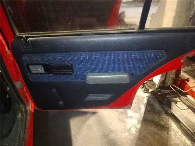 Foto 2ª: Puerta Trasera Derecha Peugeot 205 1.8 DIESEL [161A (XUD7)]