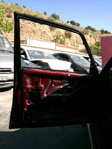 Foto 2ª: Puerta Delantera Izquierda Mitsubishi Montero 2.8 TD 1992-1995 [4M40] (1994)