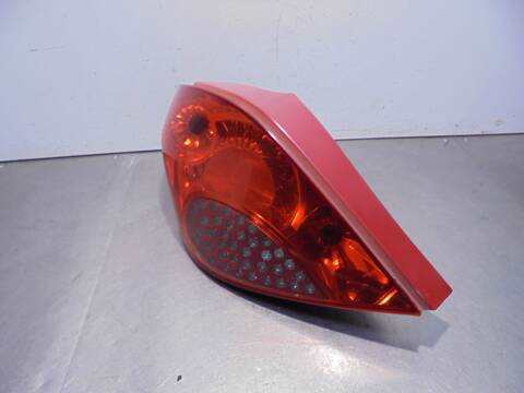 Foto 3ª: Piloto Trasero Izquierdo Peugeot 207 CONFORT 95CV 70KW [BFS] (2008)