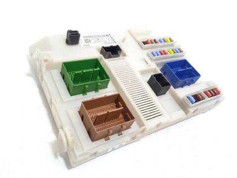 Caja Reles Fusibles Volvo V60 2.0 DIESEL CAT 120CV 88KW