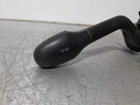 Foto 3ª: Mando Multifuncion Seat Inca 1.9 SDI CL KOMBI 64CV 47KW [AYQ] (2003)