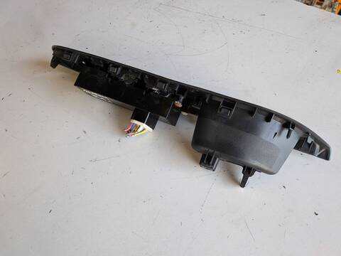 Foto 2ª: Botonera Elevalunas Mitsubishi ASX 4N13 (2010)