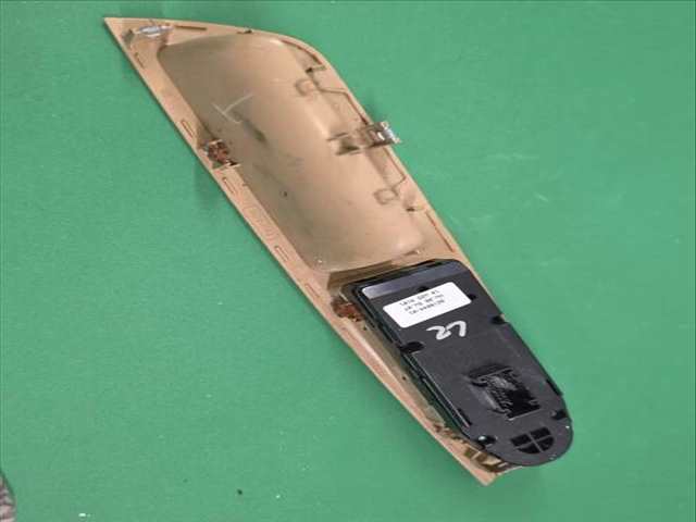 Foto 2ª: Botonera Elevalunas Bmw X5 3.0 D 245CV 180KW AUT. E70) N57D30A (2010)