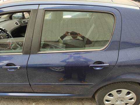 Puerta Trasera Izquierda Peugeot 307 9HY