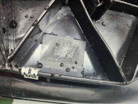 Foto 3ª: Deposito AdBlue Volkswagen Crafter 35 FURGON BM TN FWD 140CV 103KW [DNAE] (2024)