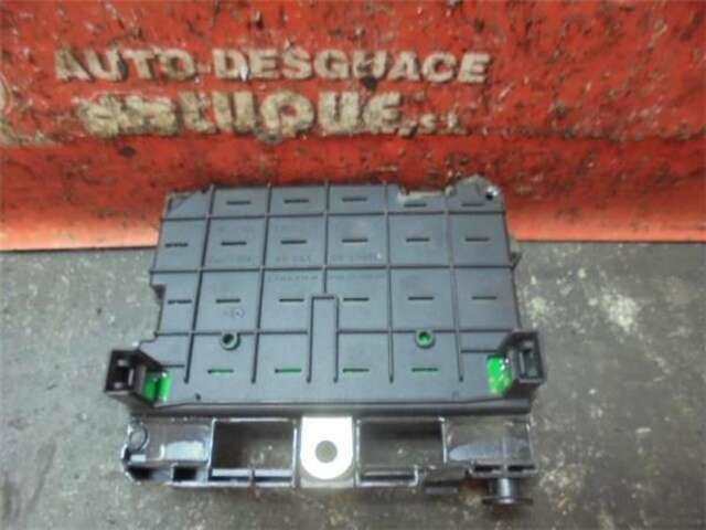 Foto 3ª: Caja Reles Fusibles Peugeot 206 1.6 CC [1.6 LTR. - 80 KW 16V CAT (NFU - TU5JP4)] [NFU (TU5JP4)]