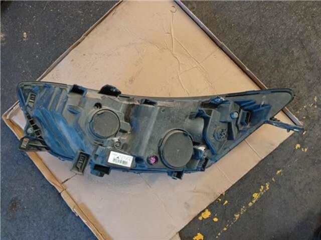 Foto 3ª: Faro Derecho Iveco Daily 35C12 V. 35C12 V/P. 35S12 V. 35S12 V/P