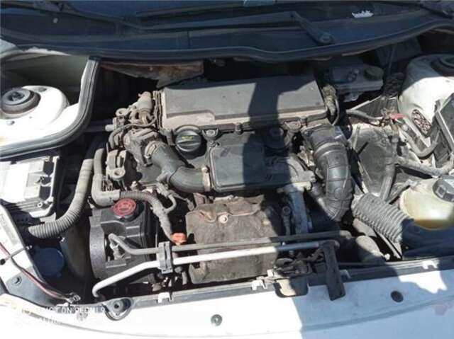 Foto 3ª: Piloto Trasero Derecho Peugeot 206 1.4 HDI ECO 70 [8HZ (DV4TD)]