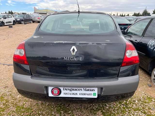 Foto 3ª: Paragolpes Trasero Renault Megane 1.9 DCI 120cv [F9QB8] (2005)