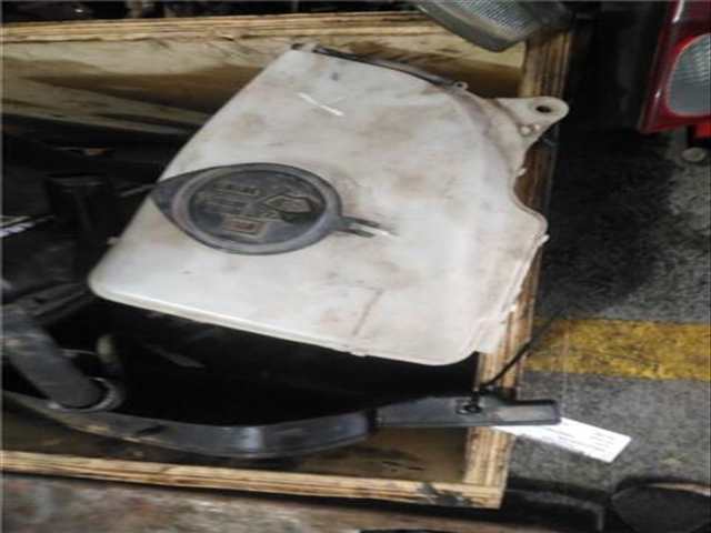 Deposito Limpiaparabrisas Toyota Corolla 1.6