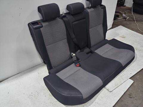 Foto 2ª: Asientos Traseros Toyota Auris HYBRID FEEL EDITION 136CV (2013)