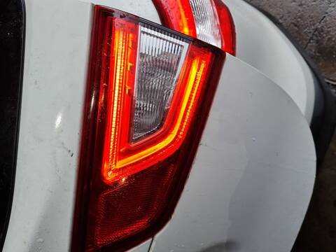 Piloto Portón Derecho Nissan Qashqai ACENTA 116CV 85KW