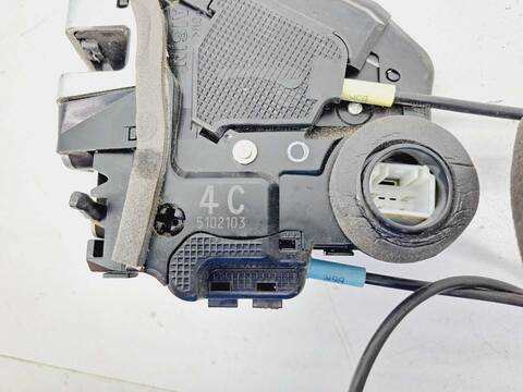 Foto 3ª: Cerradura Puerta Trasera Izquierda Toyota Rav4 ADVANCE 143CV 105KW [N47C20A] (2015)