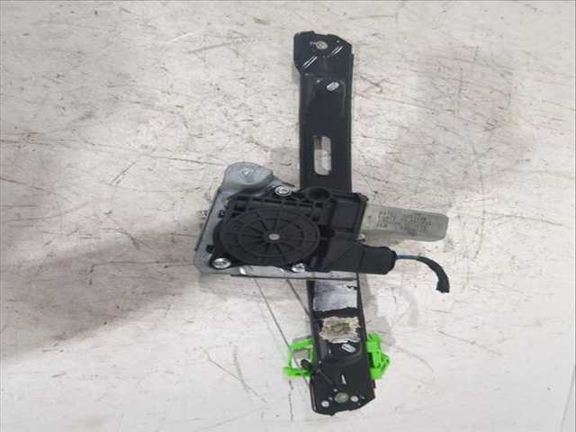 Foto 2ª: Elevalunas Manual Trasero Derecho Bmw Serie 1 114 120 D 177CV [N47 D20 A N47 D20 C] (2003)